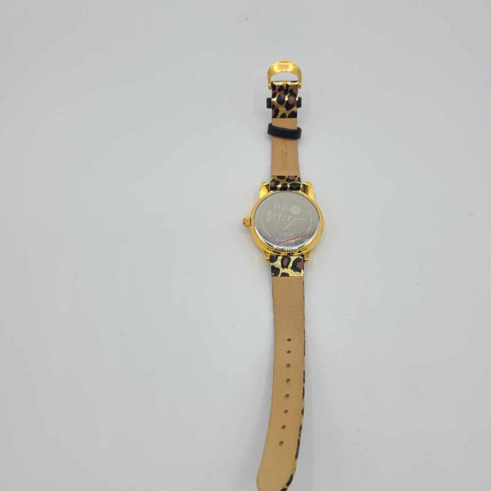 Betsey Johnson Mother of Pearl Cat Face Watch New!  Working  NWOT! - Picture 8 of 14
